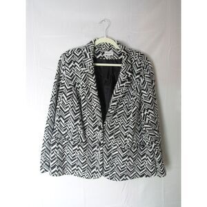 Avenue Black and White Patterned Blazer Size 22/24